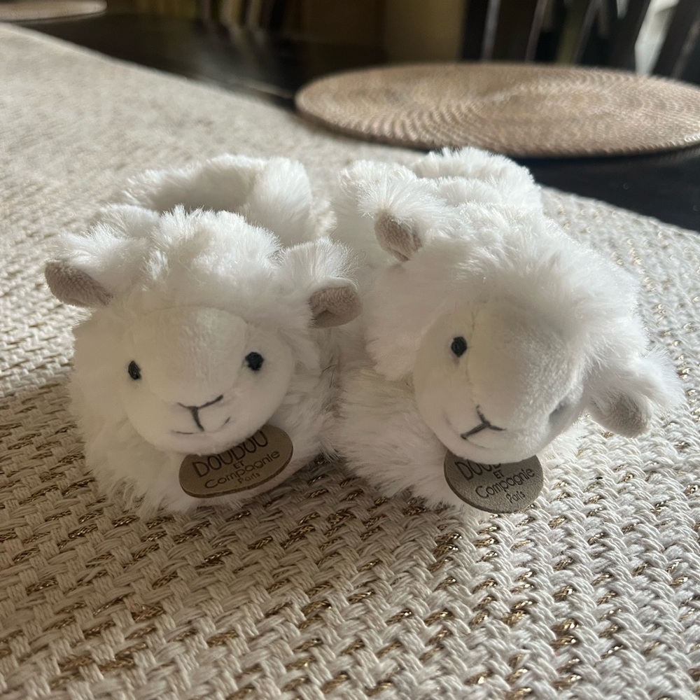 Baby Slippers / Baby Booties - Doudou et Compagnie Brand - White Sheep - Newborn